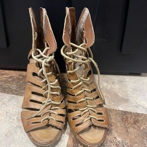 Maurices heels size 7 1/2